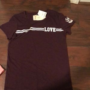 2 T-shirt’s/2tanks.